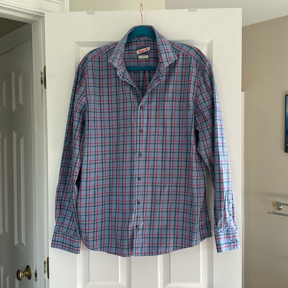 johnnie-O Hangin’ Out short, size large